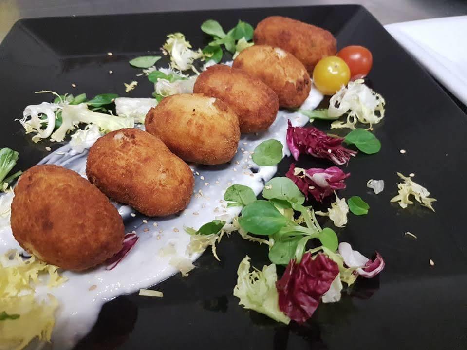 Hotel Restaurante Calderon 아르코스델라프론테라 외부 사진